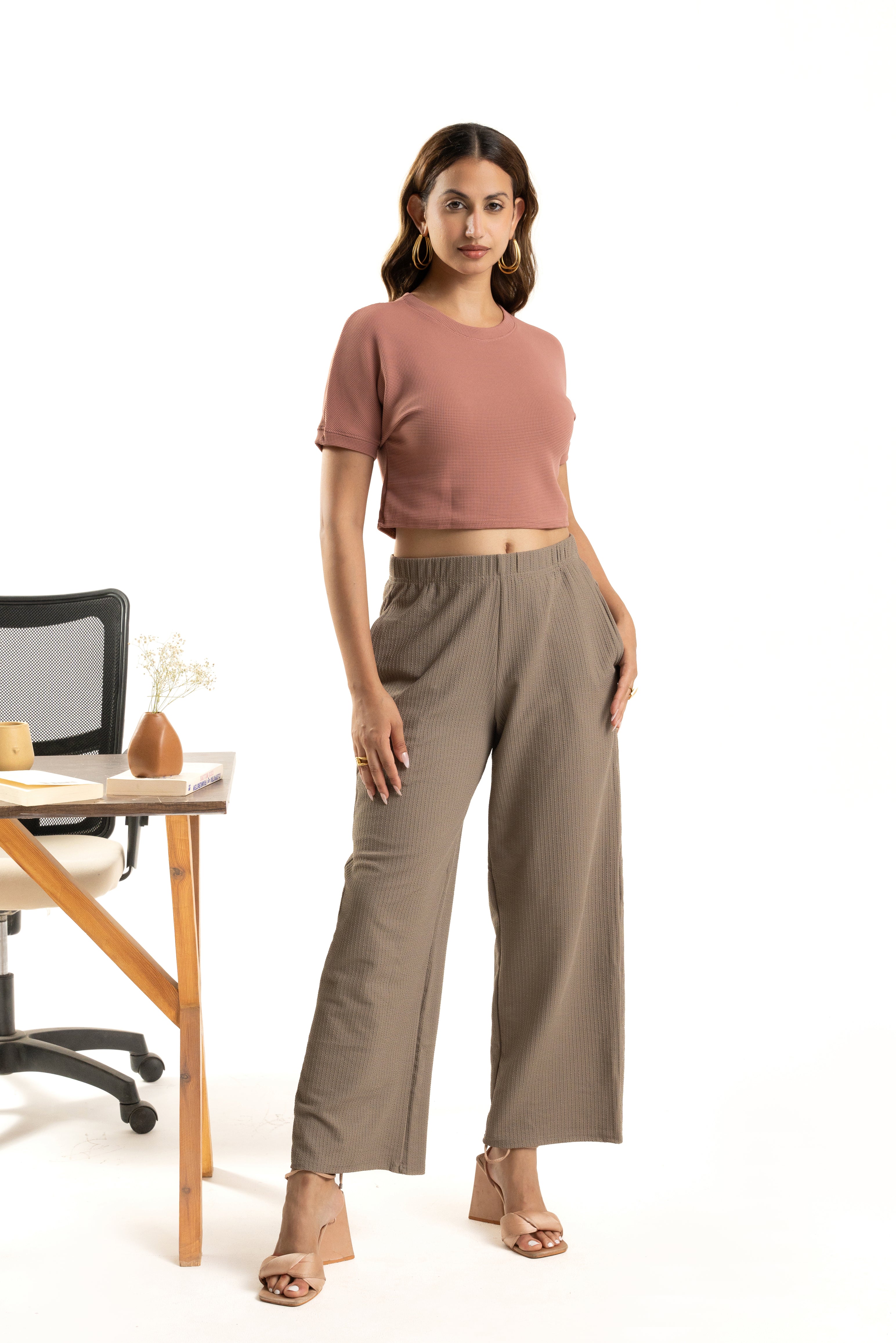 Pink Crop Top for Women Casual Round Neck Summer Wear